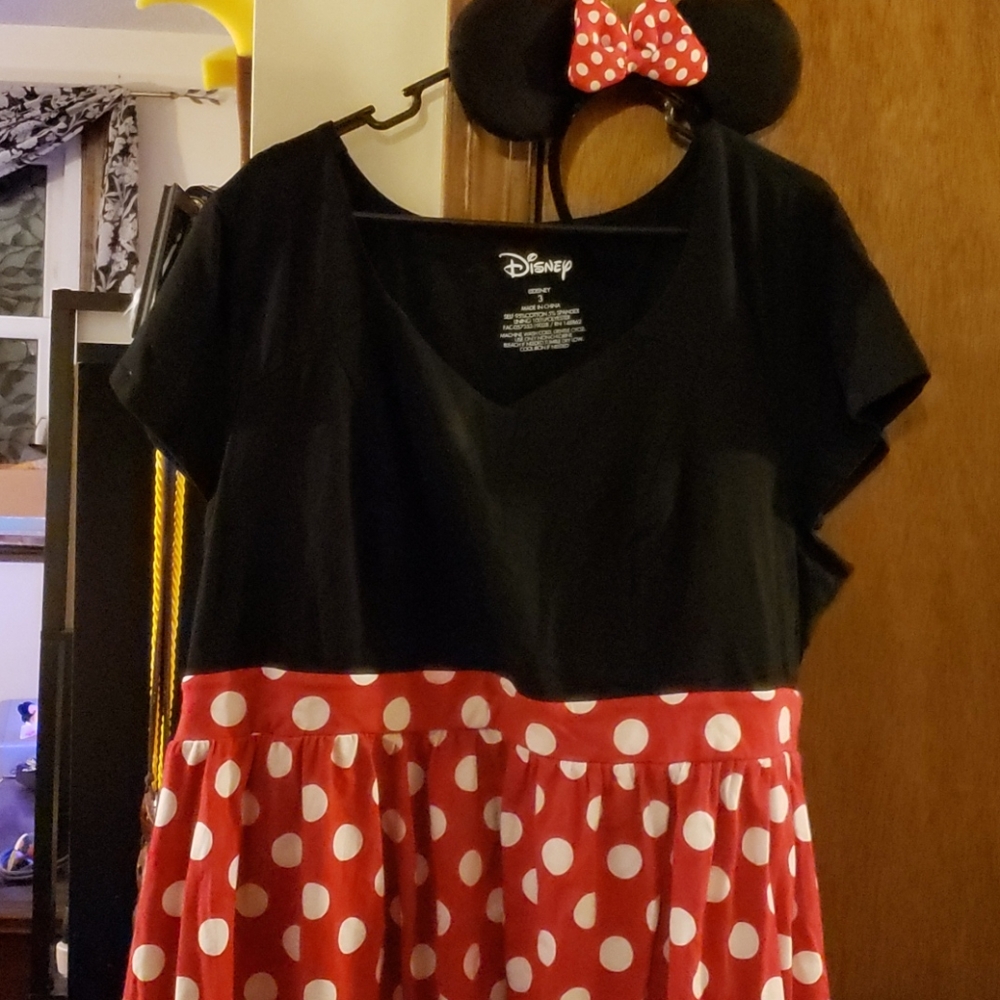 Torrid sz 3 Minnie Mouse dress and ears